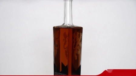 Garrafas de vidro da China Fábrica de atacado Design personalizado 500ml 750ml Limpar vazio Gin Whisky Licor Brandy Vodka Garrafa de vidro de vinho